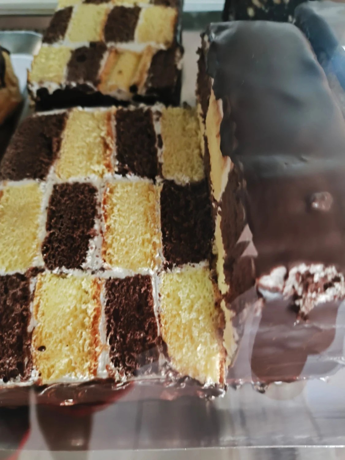 Bolo com chocolate — fotografia real da Padaria do Pilado